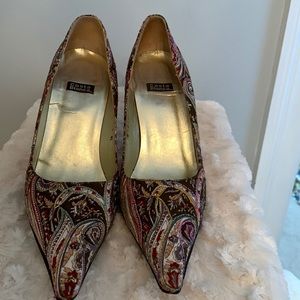 Costa Blanca paisley pumps